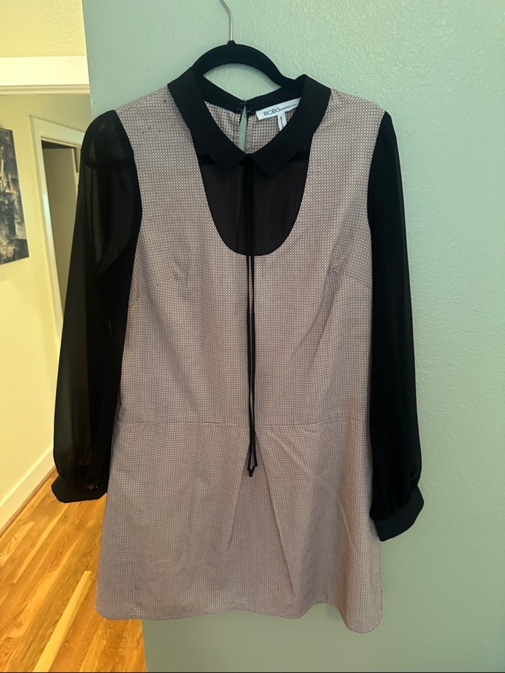 BCBGMaxAzria Black & Cream Long-Sleeve Shift Dress